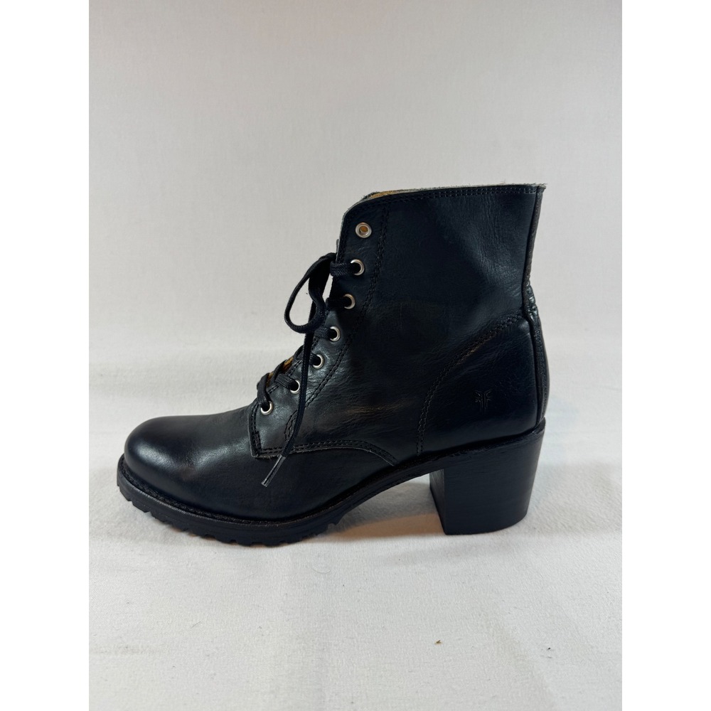 Frye Sabrina 6G Black Leather Lace Up Combat Boots Vibram Sole Block Heel